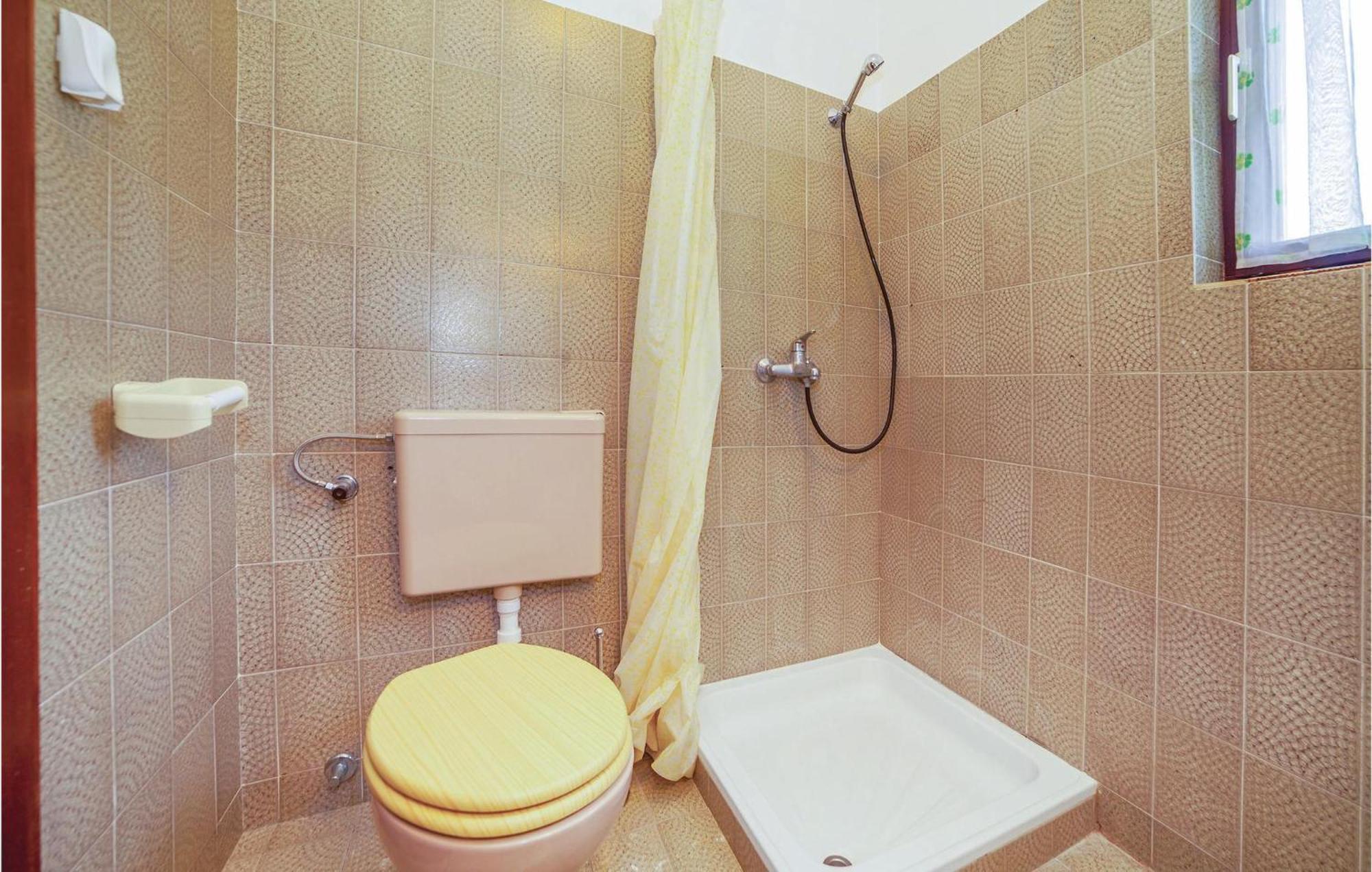 2 Bedroom Amazing Apartment In Crikvenica Exteriér fotografie