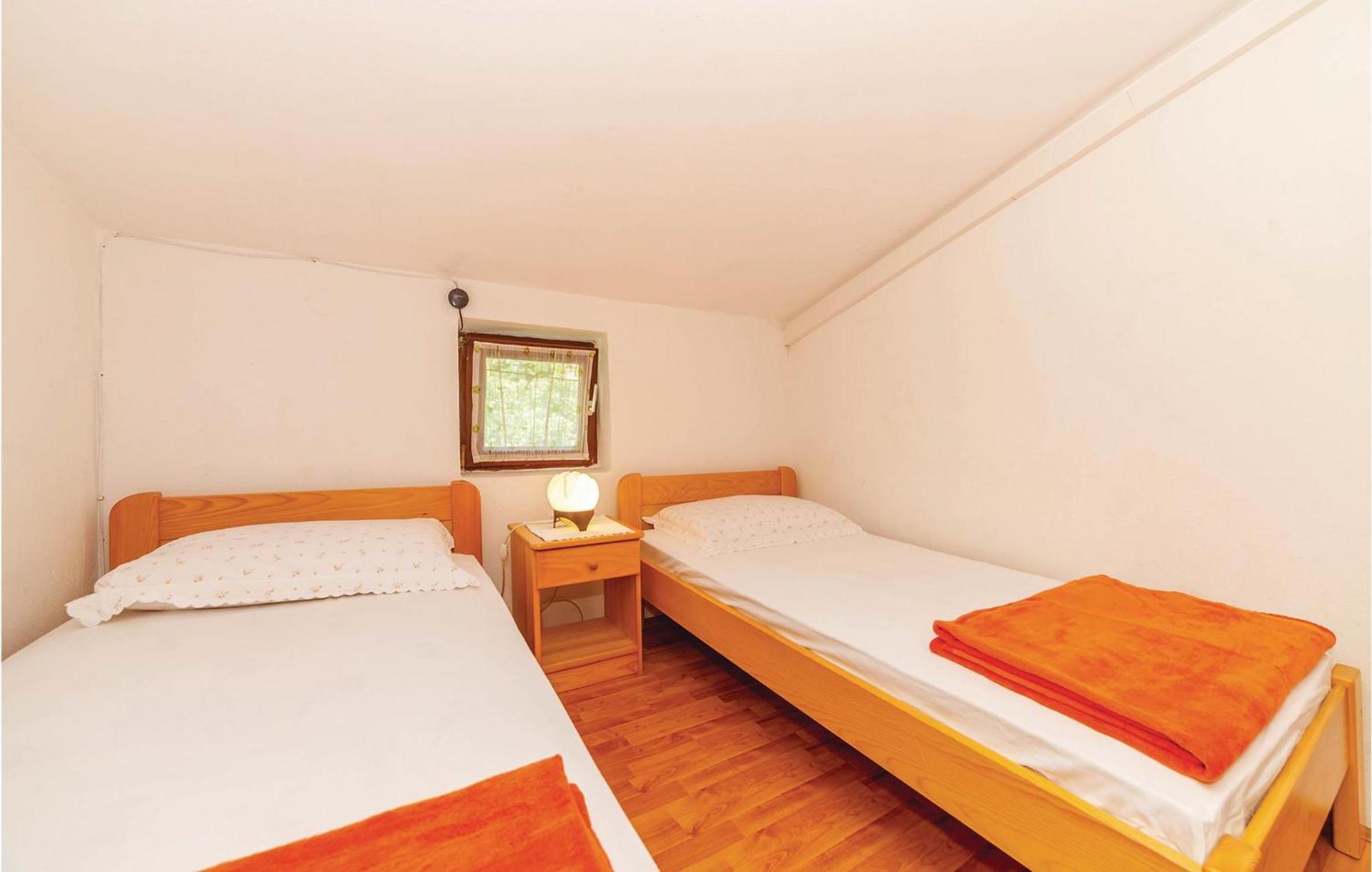 2 Bedroom Amazing Apartment In Crikvenica Exteriér fotografie