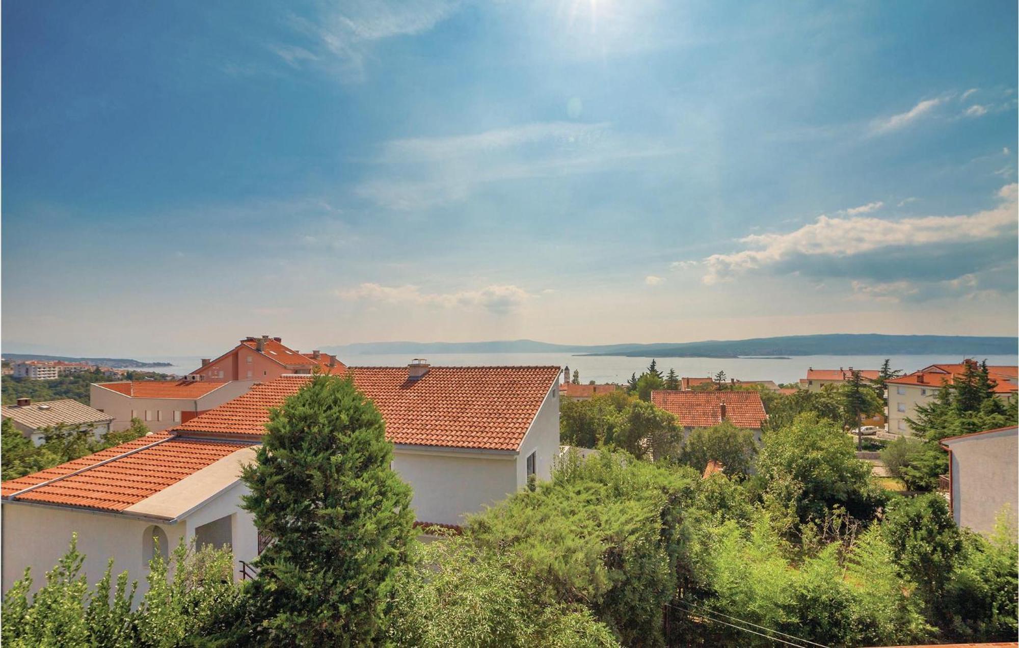 2 Bedroom Amazing Apartment In Crikvenica Exteriér fotografie