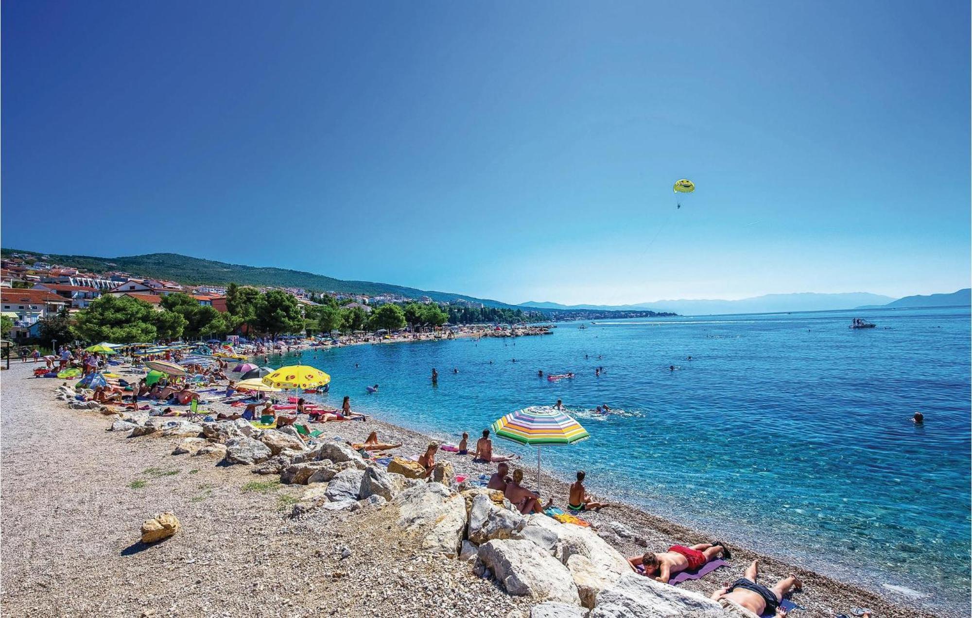 2 Bedroom Amazing Apartment In Crikvenica Exteriér fotografie