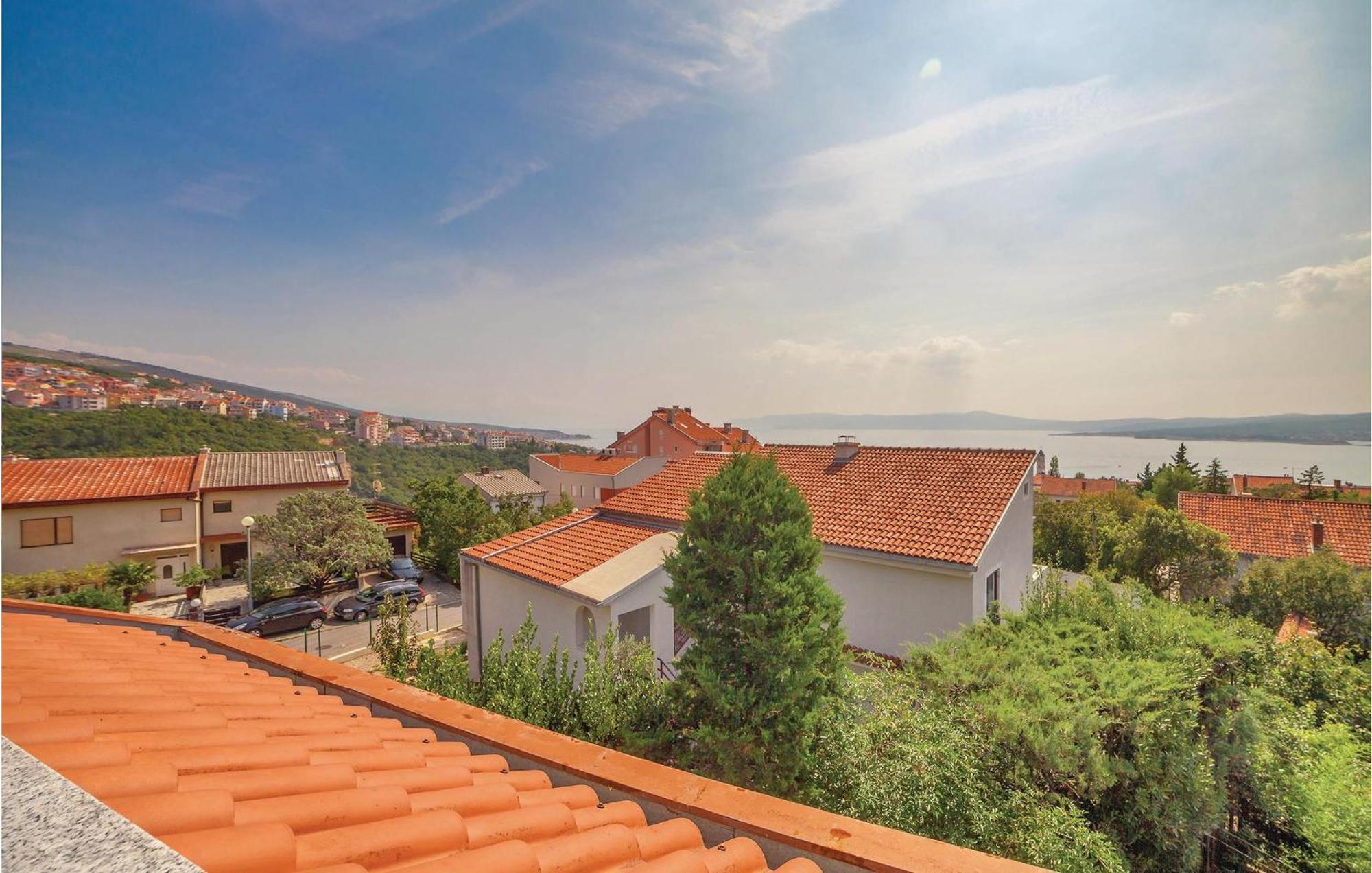 2 Bedroom Amazing Apartment In Crikvenica Exteriér fotografie
