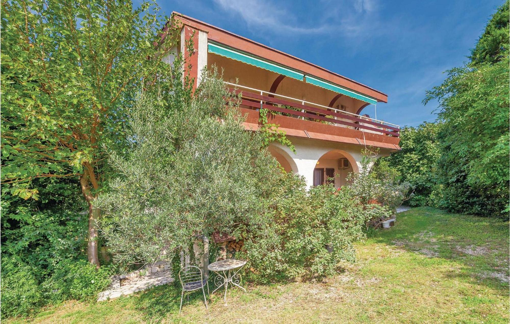 2 Bedroom Amazing Apartment In Crikvenica Exteriér fotografie