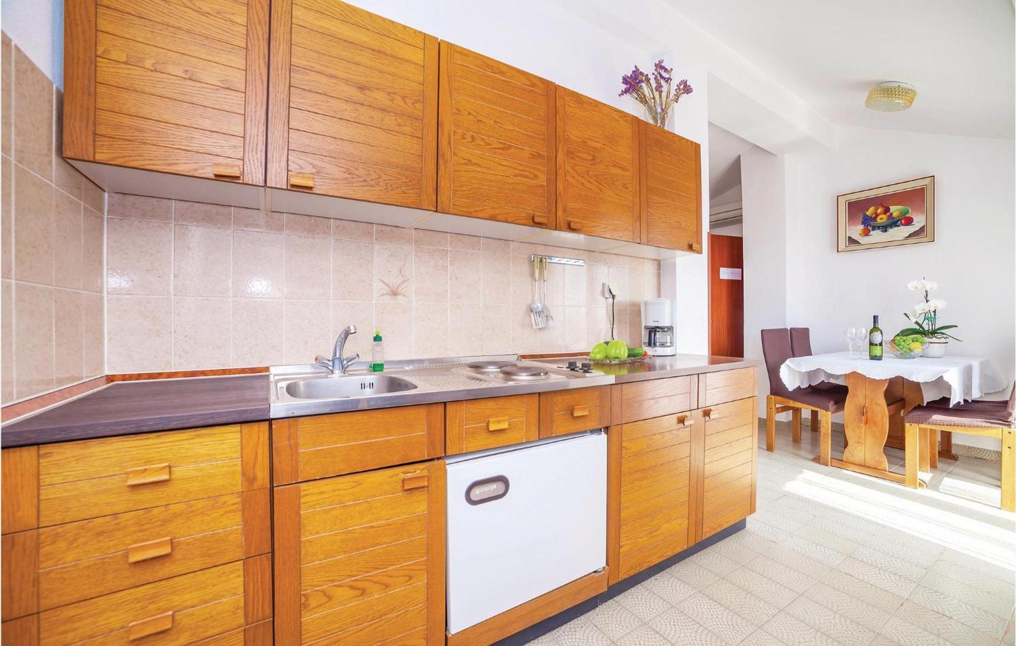 2 Bedroom Amazing Apartment In Crikvenica Exteriér fotografie