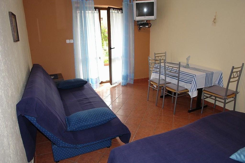 2 Bedroom Amazing Apartment In Crikvenica Pokoj fotografie