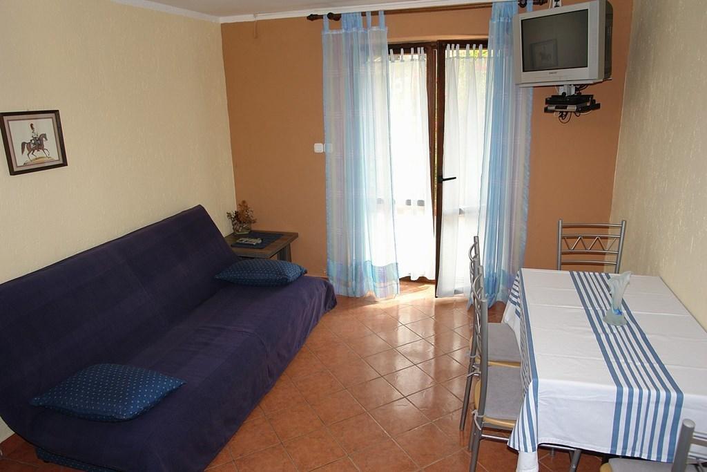 2 Bedroom Amazing Apartment In Crikvenica Pokoj fotografie
